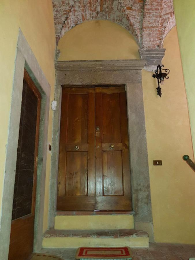 Old Pelleria Apartment Лука Екстериор снимка